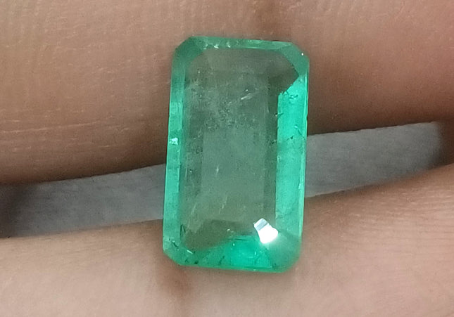 2.74ct GSI Certified Medium Green Zambian Emerald Minor Oiled Loose Gemstone