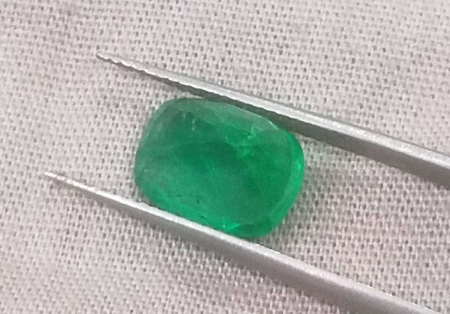 3.16ct GSI Certified Vivid Medium Deep Green Swat Emerald Minor Oiled Loose Gemstone