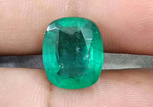 Big 6.28ct Zambian Emerald, Medium Deep Green Minor Oiled Natural Loose Gemstone